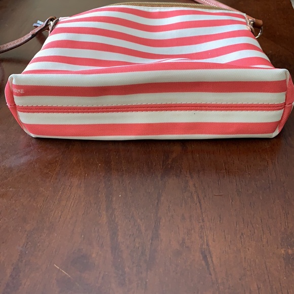 Dooney & Bourke crossbody - Picture 6 of 7